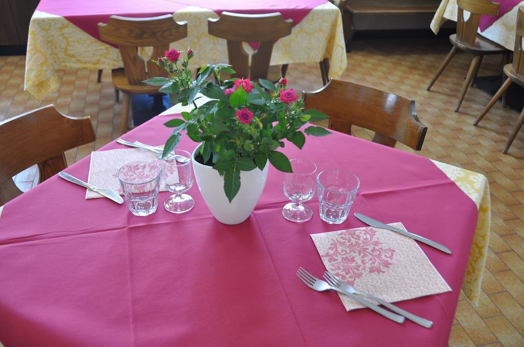 Casa Alpina Dobbiaco Otel Dış mekan fotoğraf